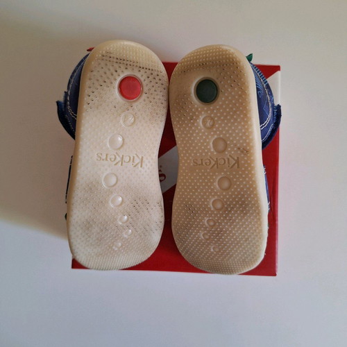 Kickers anatomical sandals like new, size 24, blue and green