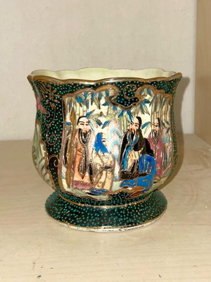 Satsuma vase handmade authentic Japanese, like new