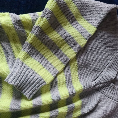 Women's pullover sweater new