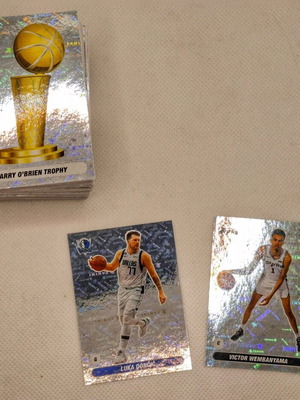 Lot NBA Panini 2023-2024 stickers like new, 268 pieces