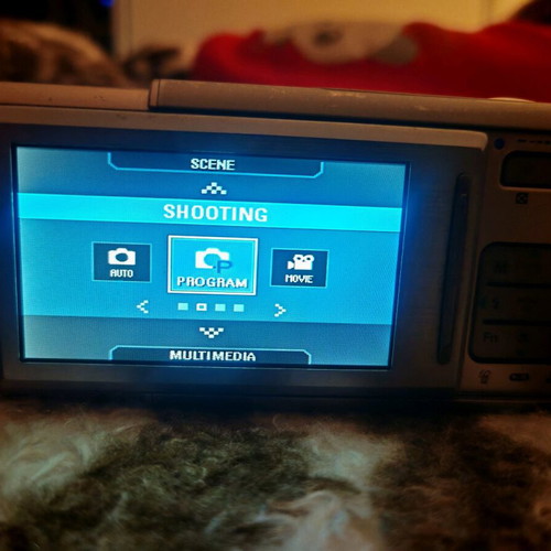 Samsung Digimax i70 Slide digital camera used with case and memory card