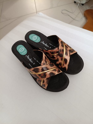 Women's orthopedic platform sandals new, animal print, size 38