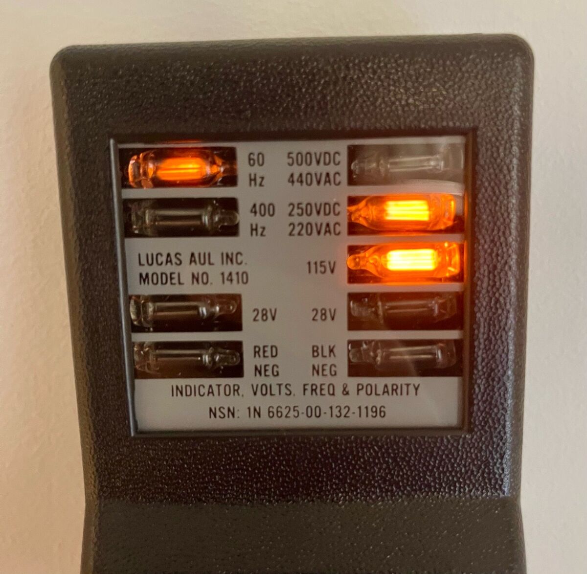 Vintage military voltage, frequency and… - € 12,40 - Vendora.cy