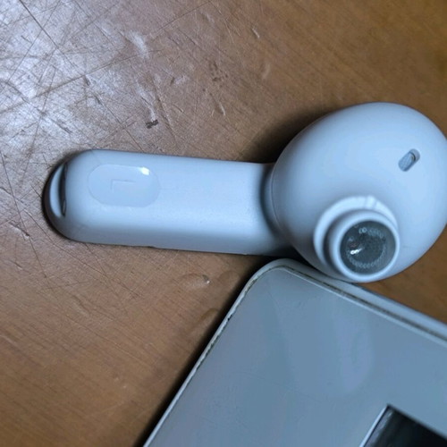 JBL Bluetooth wireless left earbud like new