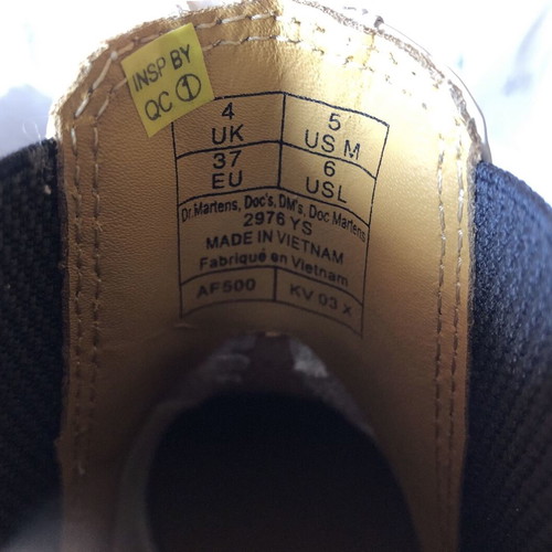 Dr. Martens 2976 Yellow Stitch Chelsea boots new, size 37, white leather