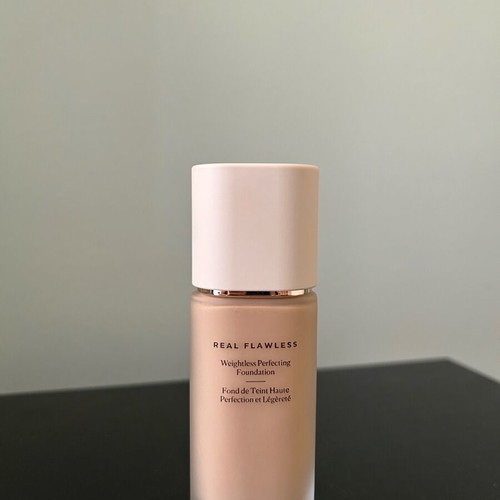 Laura Mercier foundation new in shade chiffon 1C2