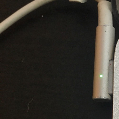 Apple MagSafe Power Adapter 85W used for MacBook Pro 15.4, 17