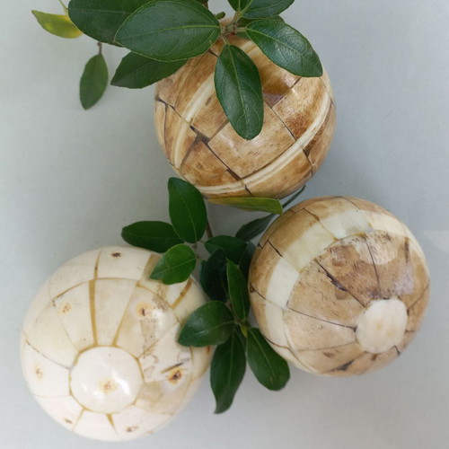 Ethnic vintage decorative spheres set, like new, handmade natural materials