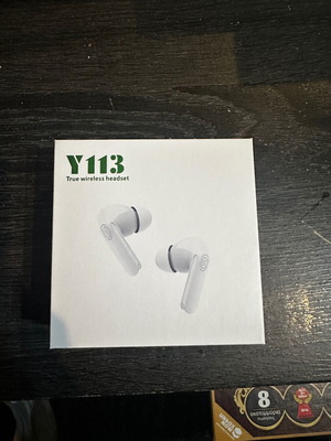 Y113 TWS Mini Wireless Earbuds new with charging case