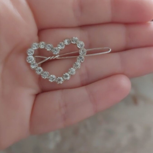 Silver heart-shaped hair clip with rhinestones new