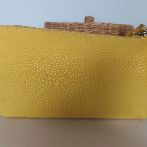 Kem wallet like new, yellow leather