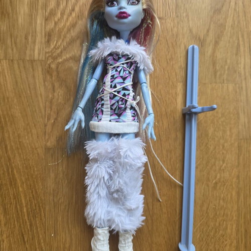 Monster High G1 Abbey Bominable doll 2010 rare, like new