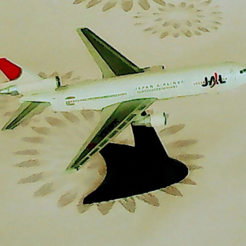 JAL Japan Airlines Herpa DC10 model plane 1/500 diecast with stand front wheel missing