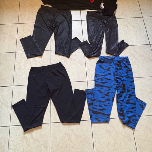 Pack of 4 women's leggings with gift blouse, S/M