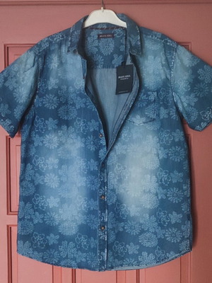 Denim shirt Brave Soul new, floral paisley pattern, size M