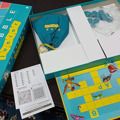 Scrabble Junior new board game