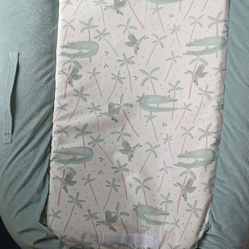 La Millou Baby Nest like new, 100% cotton with removable mattress