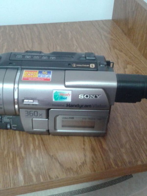 Vintage βιντεοκάμερα Sony TRV67E σαν καινούργιο