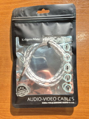 Audio video cables new, in original packaging