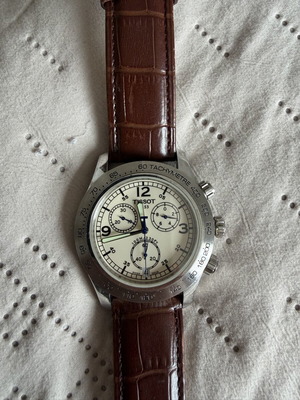 Ανδρικό ρολόι Tissot V8 Chronograph μεταχειρισμένο, λευκό καντράν, δερμάτινο λουράκι