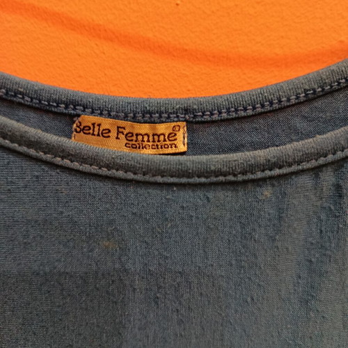 Women's blue t-shirt used, one size
