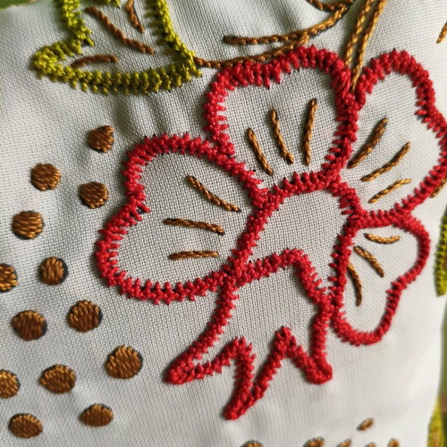 Vintage hand-embroidered pillow used from the 80s 28x28cm