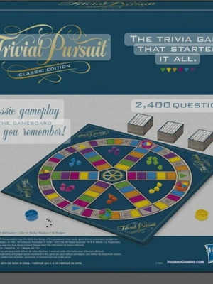 Trivial Pursuit Classic Edition board game like new