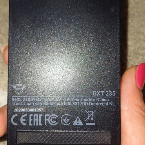 GXT235 Duo charger for PS4 used with LED indicator