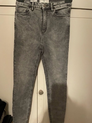 Mango women's high-waisted elastic jeans no.36 like new, gray