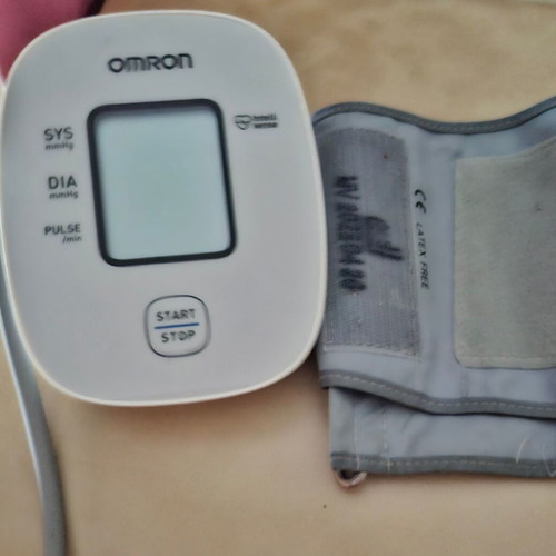 Omron M2 Basic digital arm blood pressure monitor used