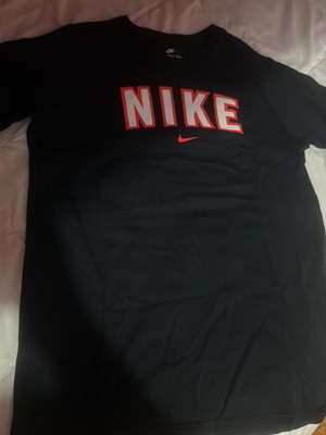 Nike T shirt like new, black, 12 years