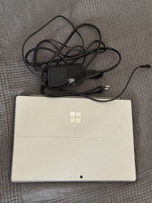 Microsoft Surface Pro 6 i5 8GB RAM 256GB SSD with Keyboard like new