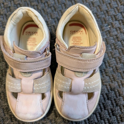 Geox leather kids sandals used with scratches