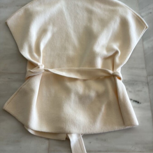 Zara cream wool cardigan with short sleeves and belt like new, size L