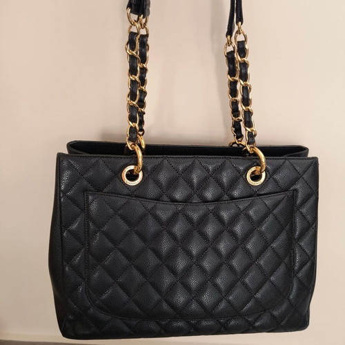 Chanel GST shoulder bag like new, black, Caviar leather