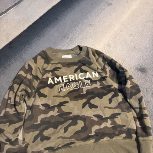 American Eagle camouflage sweatshirt size Medium like new, green