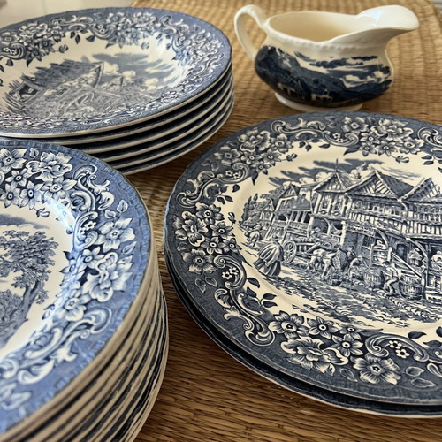 Vintage Royal Tudor Ware 21-Piece Dinner Set 17th Century England Ironstone