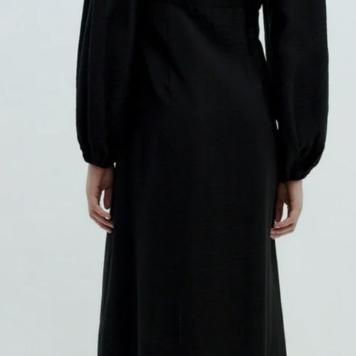 Edited Alexa Dress new with tag, size 40, black midi