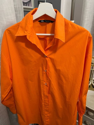 Elta shirt orange like new, size S