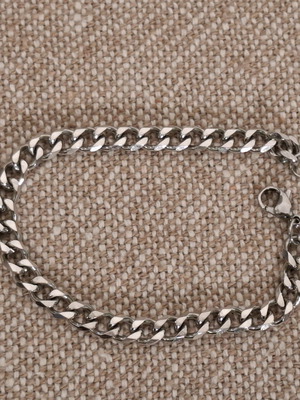 Bracelet chain like new, silver color, lightweight steel 18.5 cm