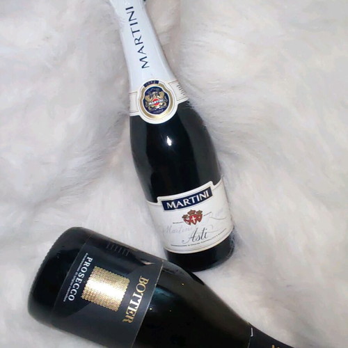 Collectible drinks used, pack with liqueur, vodka, sparkling wines