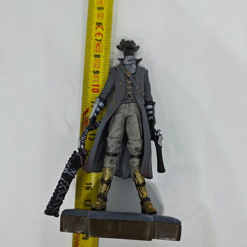 Bloodborne Totaku Collection Hunter action figure like new