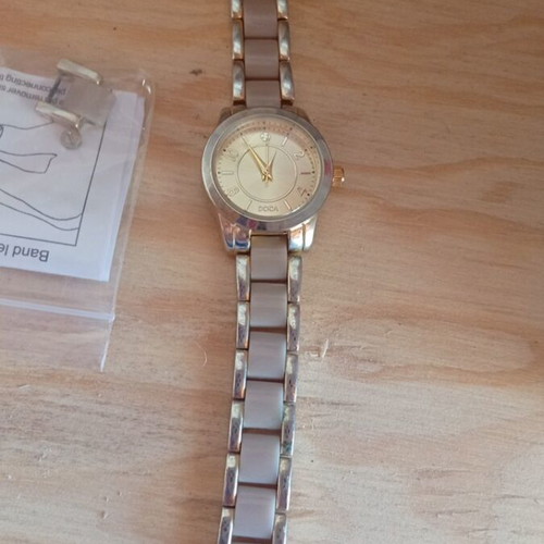 Doca wristwatch like new, women's, may need battery