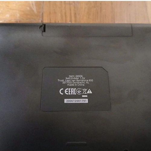 Trust Vaia Wireless Keyboard 24006 with Touchpad like new, Greek layout