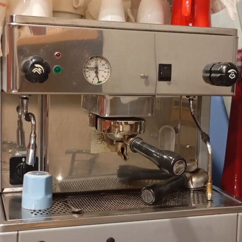 Professional espresso machine used, excellent condition