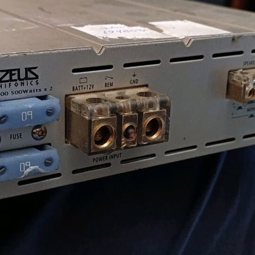 Hifonics ZX 7500 amplifier used, 2x500 RMS, dual channel