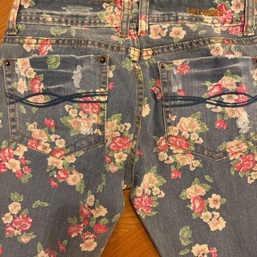Billabong Printed Women's Jean like new, size XS