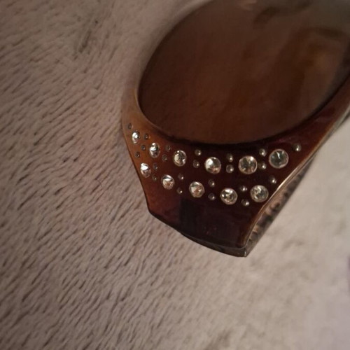 Women's brown sunglasses new with zircon and engraving