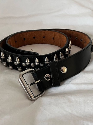 Y2K Leather Bullet Belt like new, silver