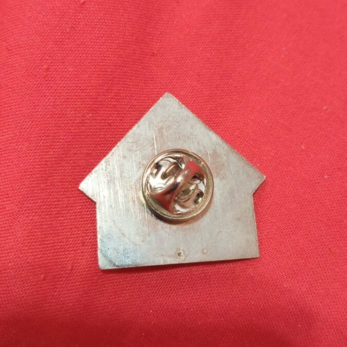 Pin LM25s like new
